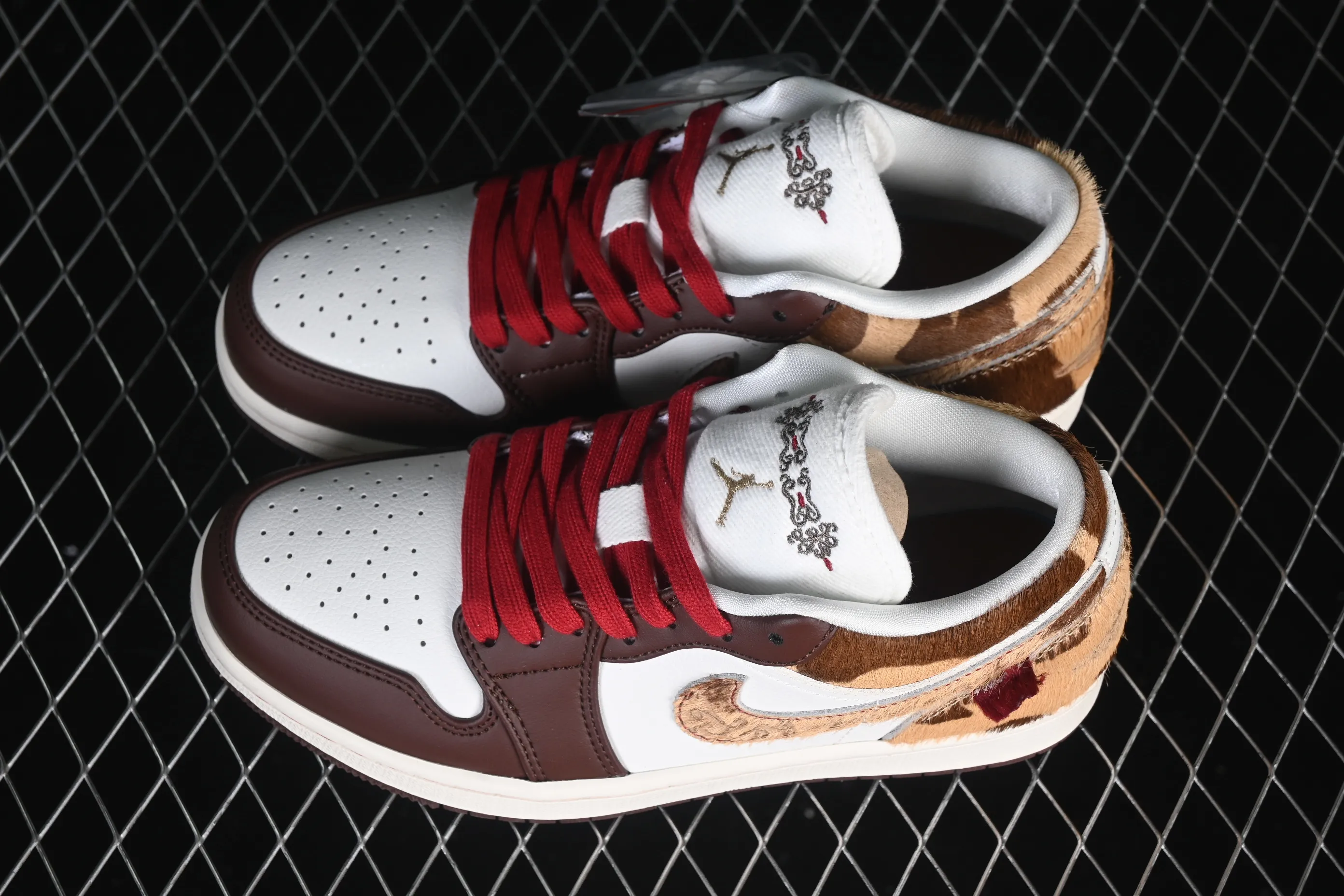 All categories Air Jordan Jordan series basketball shoes Air Jordan 1 Low Air Jordan 1 Low "Year of the Horse" AJ1 Joe 1 Year of the Horse CNY low-top retro basketball shoes IQ5321-121
